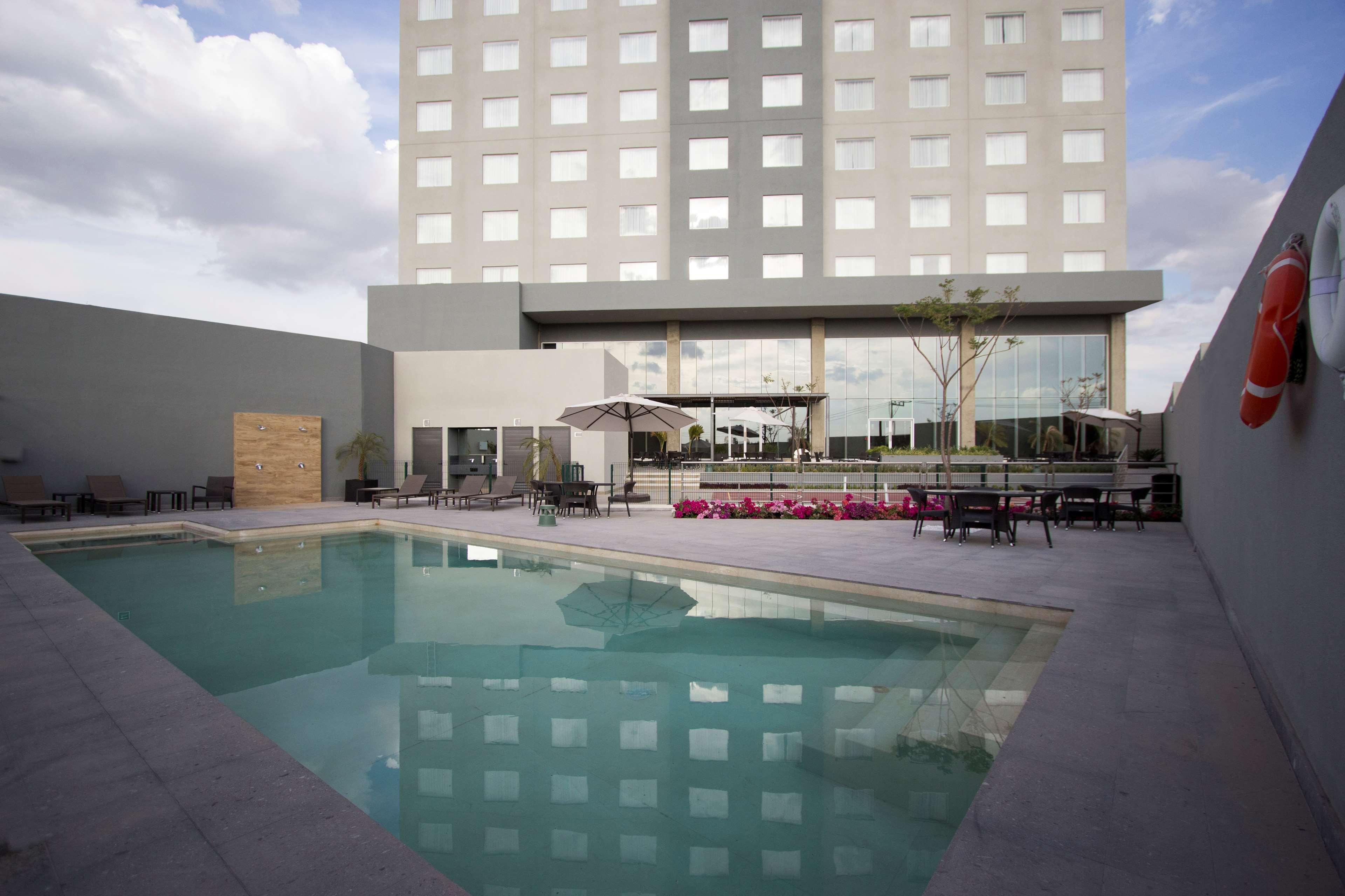 Homewood Suites By Hilton Silao Airport Exterior photo